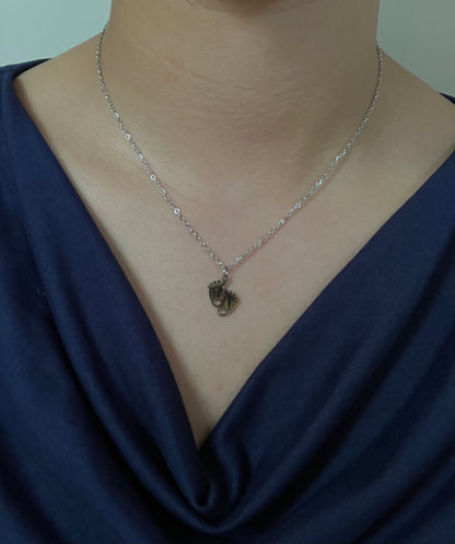Everylight steps ~ necklace with baby feet